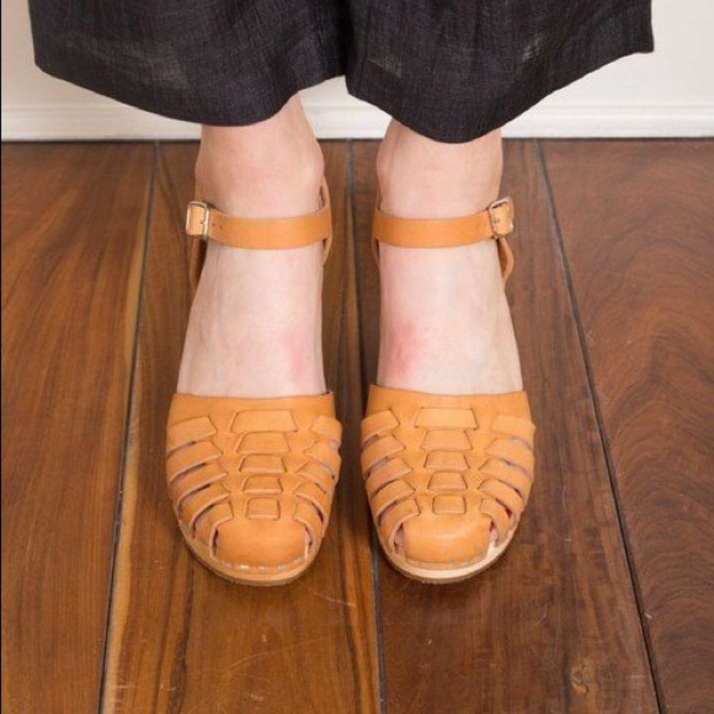 Swedish Hasbeens Snake Clogs 🤍